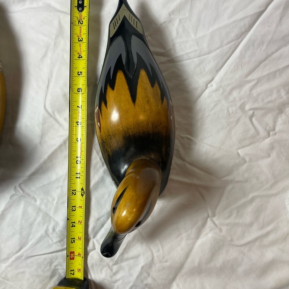 VINTAGE Mid-Century Hand Carved Wooden Duck Decoy. An example of American Art. - Picture 3 of 4